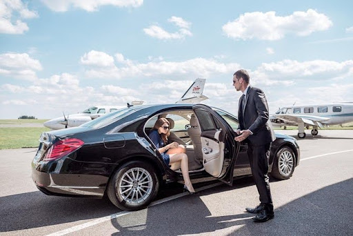The Essential Guide to Airport Transfers: Making Your Journey Smoother and More Efficient