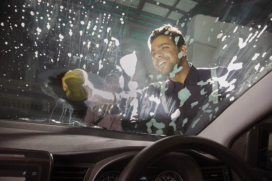 What Should You Look for When Choosing a Car Wash and Detailing Service?
